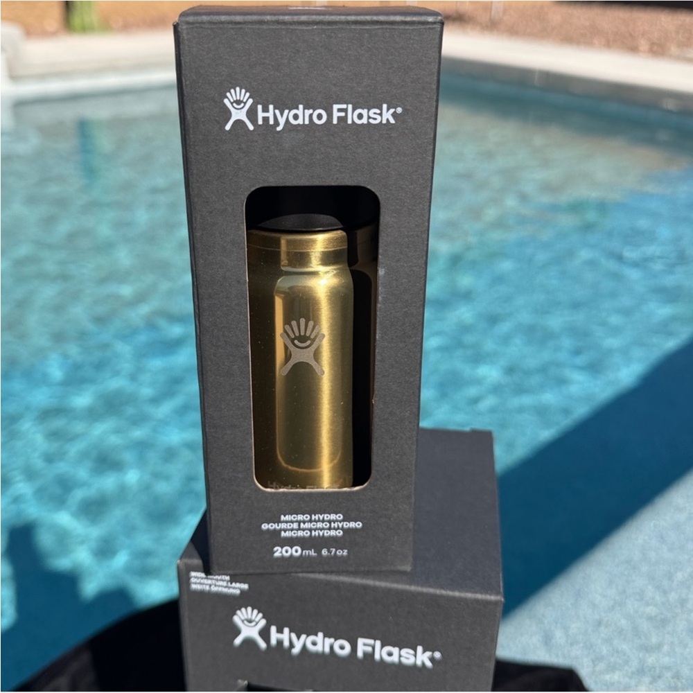 Hydro Flask Gold & Black Bottle Set With Bottle Boots New With Tags - Picture 5 of 13